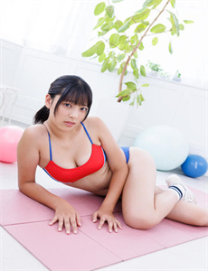 两个孩子和狗